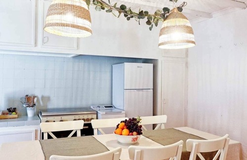 Mauguio Cottage | Cottage de Charme - Sleeps 8 - Park 2000 m2 - Barbecue - Pony Club - Kayak