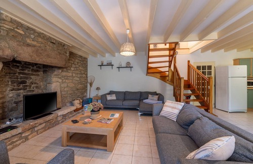 La Vraie-Croix House | Cottage 'Domaine De Lestroué- Île Aux Moines' with Shared Pool, Private Terrace and Wi-Fi