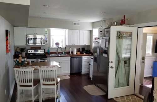 St. Michaels Cottage | Cottage downtown on a quiet street