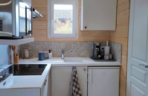 Voudenay Cottage | Cottage 'Gîte, Aux Portes Du Morvan' with Mountain View, Private Pool and Wi-Fi