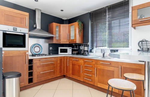 Caden Villa | Cottage 'Gite Ti Coz Piscine Intérieure' with Private Terrace, Private Garden and Wi-Fi