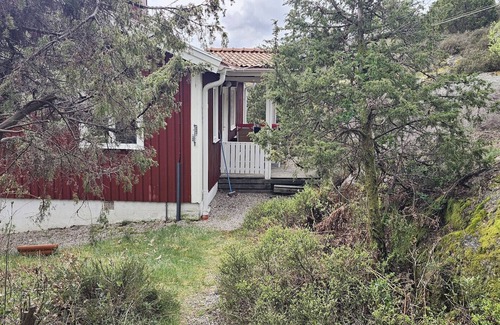 Hjaelteby Ski Chalet | Cottage in beautiful rocky surroundings on Mjörn, only 300m from the sea | SE09115