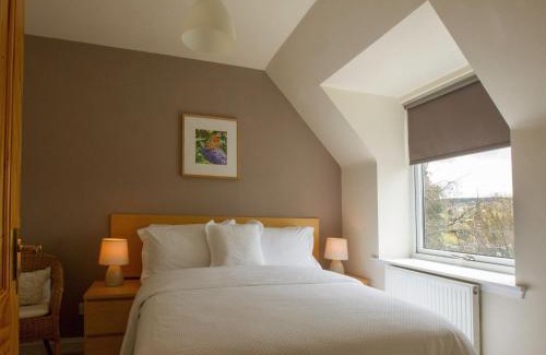 Jedburgh House | Cottage in Jedburgh with Stunning Views, cleaning included