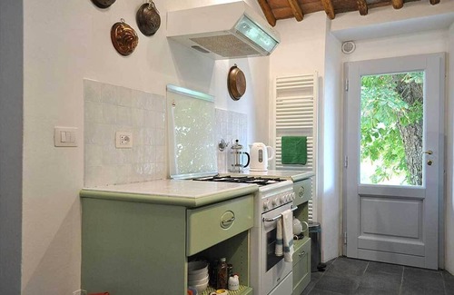 Moncioni Cottage | Cottage in Moncione near Florence, Siena & Arezzo, walk to restaurant