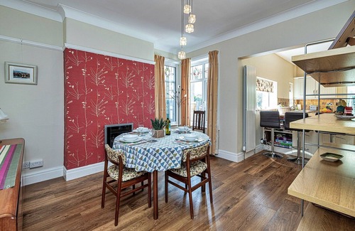 Rhos on Sea House | Cottage in Rhos-on-Sea near Sandy Beach