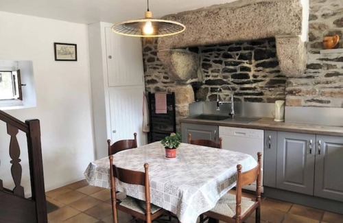 Nevez Cottage | Cottage in the heart of the village of Kerascoët.
