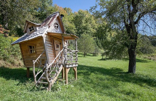 Damascus House | Cottage on Creeper Trail with Wide Open Acreage