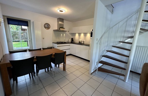 Brouwershaven House | Cottage on Grevelingenmeer, nice and quiet location, dogs allowed, wireless internet