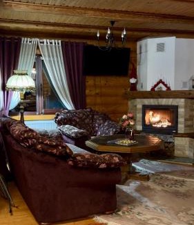 Bukovel Cabin | Cottage PolyaNitsa окремий котедж з каміном