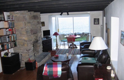 Kildreelig House | Cottage with a stunning sea view on the south-west coast of Ireland