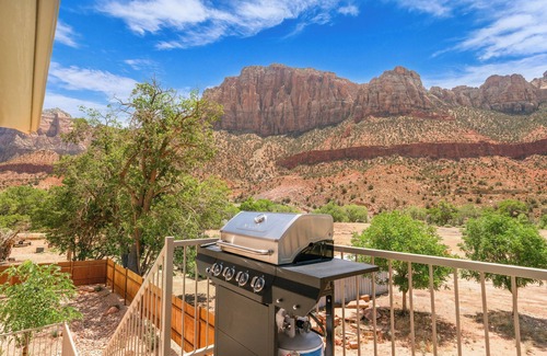 Zion National Park South Entrance Apartment | Cottages at Worthington Gallery