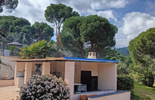 San Martin de Valdeiglesias House | Country House 'Casira San Martín' with Lake Views, Private Pool and Wi-Fi