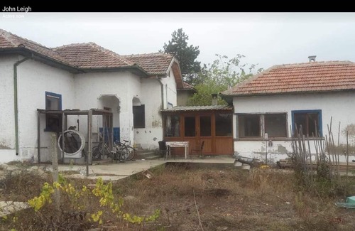Gulyantsi House | Country house 20 minutes away is the Danube beach river with sand.
