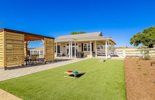 Paso Robles House | Country Estate Cottage