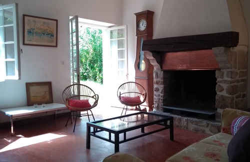 Saint-Pee-sur-Nivelle House | Country house in the Basque country in the hills near Ascain