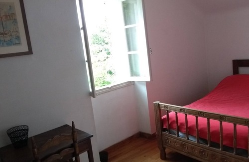 Saint-Pee-sur-Nivelle House | Country house in the Basque country in the hills near Ascain