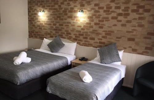 South Toowoomba Hotel | Country Gardens Motor Inn