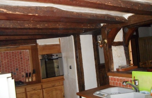 Bigny Cottage | COUNTRY GITE WITH SWIMMING POOL ON RIVER BANK