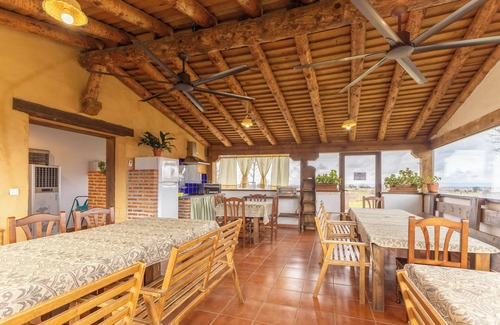 Santo Tome del Puerto House | Country House 'Conejo' with Mountain View, Private Garden and Wi-Fi