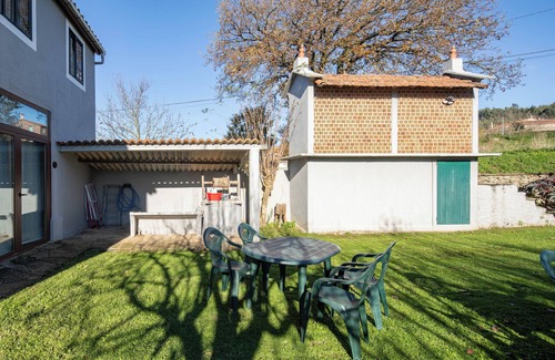 Catasol House | Country House 'Apartamento La Calleja' with Shared Terrace, Shared Garden and Wi-Fi