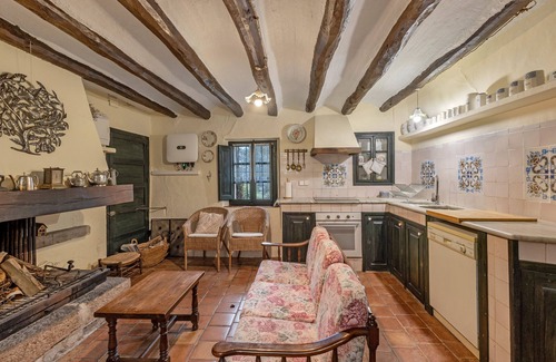 Cuestas de Ruda House | Country House 'Can Pere Martí' with Private Pool, Private Terrace and Wi-Fi
