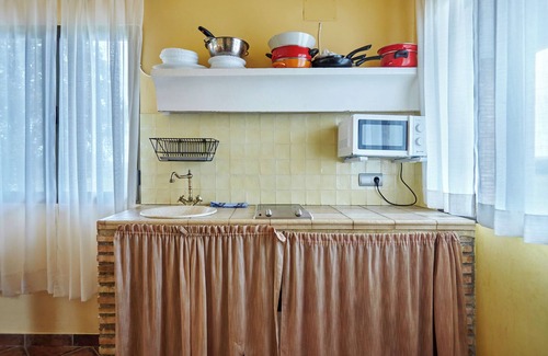 Aldeaquemada House | Country House 'Casa Las Niñas' with Mountain View, Shared Pool and Air Conditioning