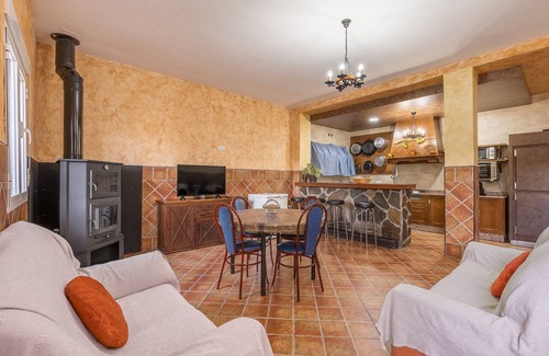 Las Molineras House | Country House 'Cortijo Pinsapo' with Mountain View, Wi-Fi and Air Conditioning