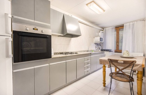 Oden Villa | Country House 'Gran Parents' with Lake Views, Wi-Fi and Air Conditioning
