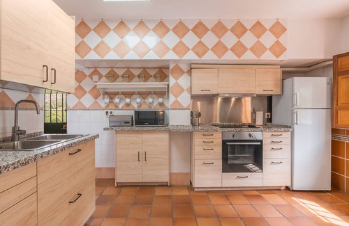 Barrio de la Vega House | Country House 'Hitos' with Mountain View, Wi-Fi and Air Conditioning