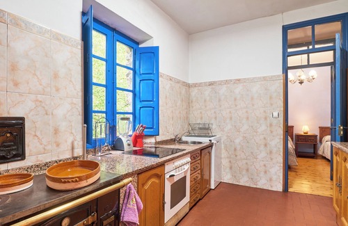 La Pola de Gordon House | Country House 'La Fabrica De Cabornera' with Mountain View and Private Garden