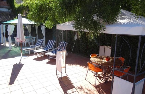 Lana Apartment | Country House 'Landa' with Mountain View, Shared Pool and Wi-Fi