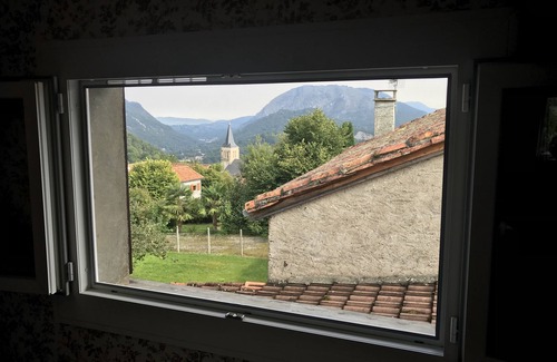 Esbareich House | Country house, nearby hiking trails.