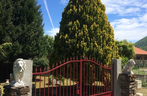 Esbareich House | Country house, nearby hiking trails.