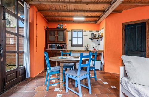 Villaviciosa House | Country House 'Suite Alfar' with Private Terrace, Private Garden and Wi-Fi