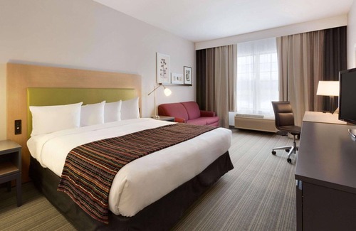 Schofield Hotel | Country Inn & Suites by Radisson, Wausau, WI