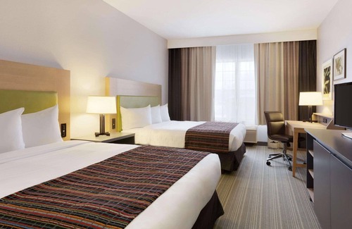 Schofield Hotel | Country Inn & Suites by Radisson, Wausau, WI