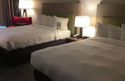Grand Rapids Hotel | Country Inn & Suites by Radisson, Grand Rapids East, MI