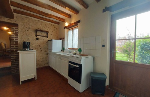 Chateaudun Cottage | Countryside Retreat with Pool in Châteaudun's Historic Charm
