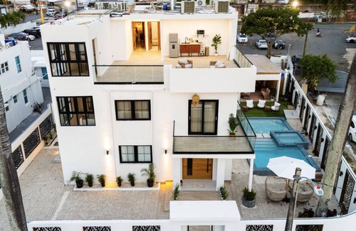 Punta Las Marias Apartment | Couple`s Getaway Suite at Ocean Park Beach Club