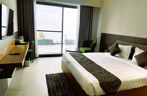 Gulha Hotel | COURT REGALIA UNIT OF S & G FESTIVITIES