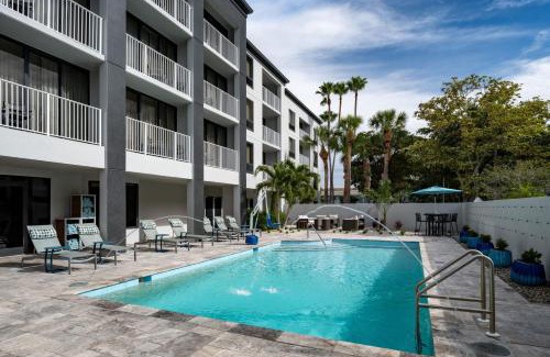 Central Naples Hotel | Courtyard by Marriott - Naples