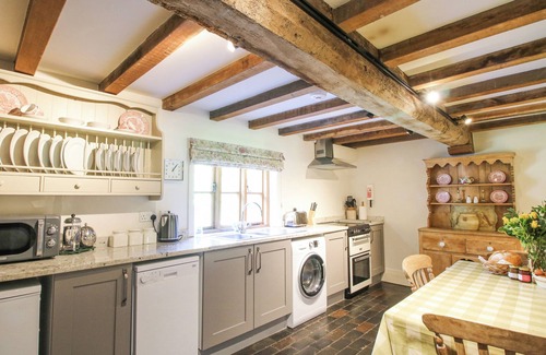 High Ercall Cottage | COURTYARD COTTAGE, family friendly, luxury holiday cottage in Meeson