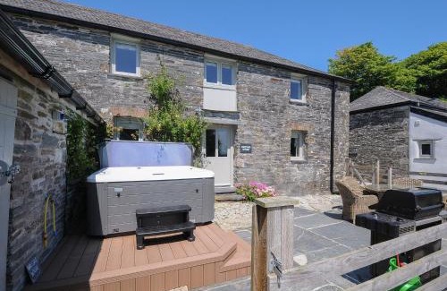 Delabole House | Courtyard Cottage - within the Helland Barton Farm collection