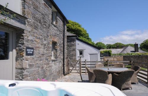 Delabole House | Courtyard Cottage - within the Helland Barton Farm collection