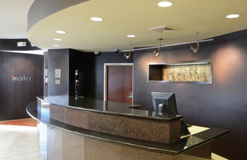 Danville Hotel | Courtyard Danville