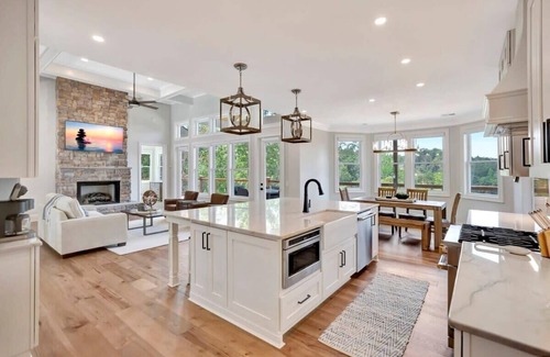 Six Mile House | Coveside Lane Getaway
