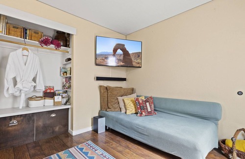 Prescott Cottage | Cowboy Cottage|Dog-Friendly|Prescott AZ|Sleeps 3