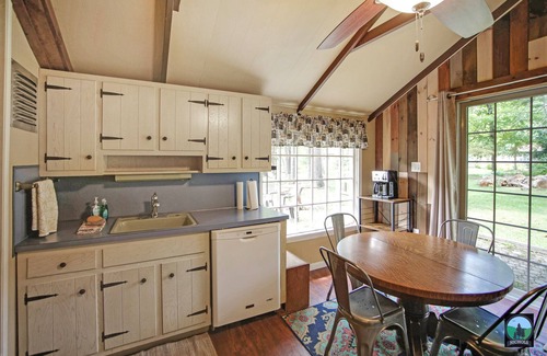Gaines House | Coyote Cabin on Pristine Pine Creek!