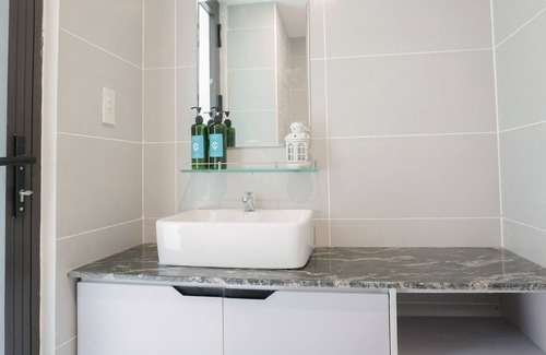 Binh Thuy Apartment | Cozrum Homes - Gloaming Homestay