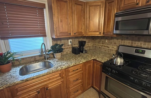Ampere Apartment | Cozy 1-bedroom apartment in lovely Belleville with WiFi near NYC